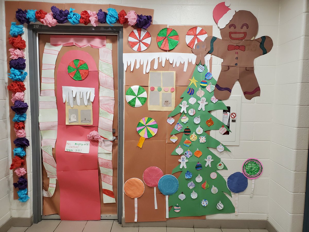 MadameCallaghan's tweet photo. C'était une journée JOYeuse avec mes amis de 4e année! Joyeux jour de joie @stpetersmilton @mrsjmcgregor https://t.co/RsZzeF47en