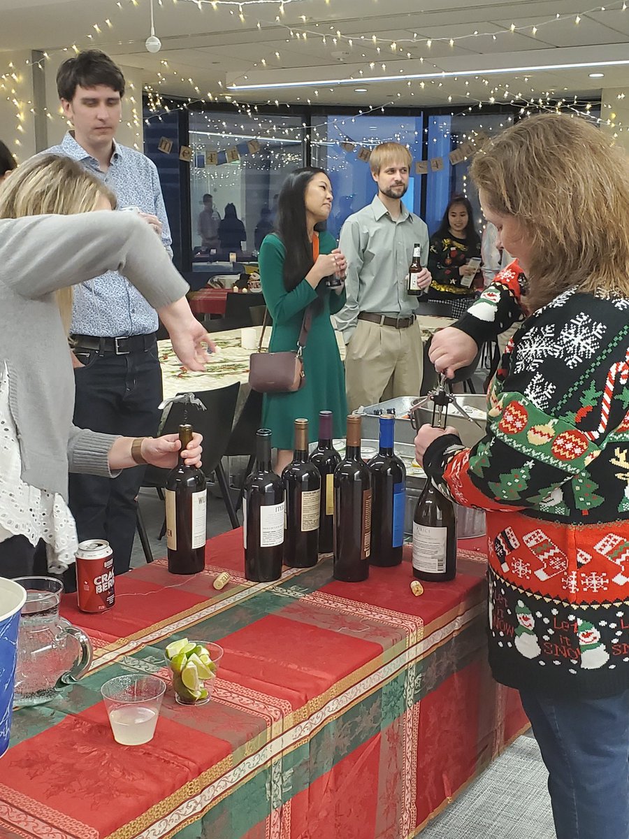 StretchBre's tweet photo. Who says you can't party in the office. 2021 Walter P Moore Dallas happening now. @WalterPMooreEng https://t.co/4lg2Y1VCMP https://t.co/wBHt15pEvk