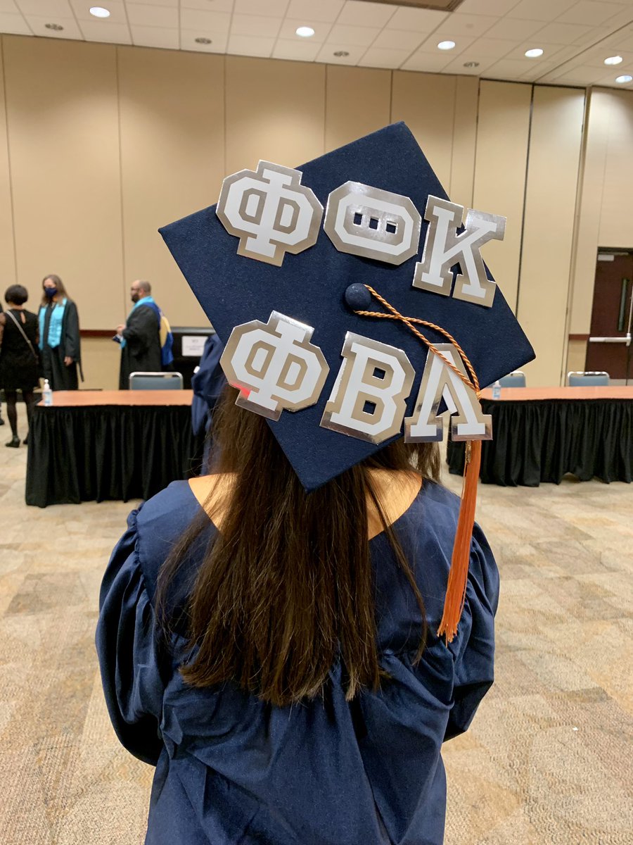 SCFnow's tweet photo. We’re not surprised at the sheer awesomeness of these #graduationcaps🎓! Share the creativity and post a congratulations message to our #Classof2021 graduates and tag @SCFnow! https://t.co/YQ4L0w99dm