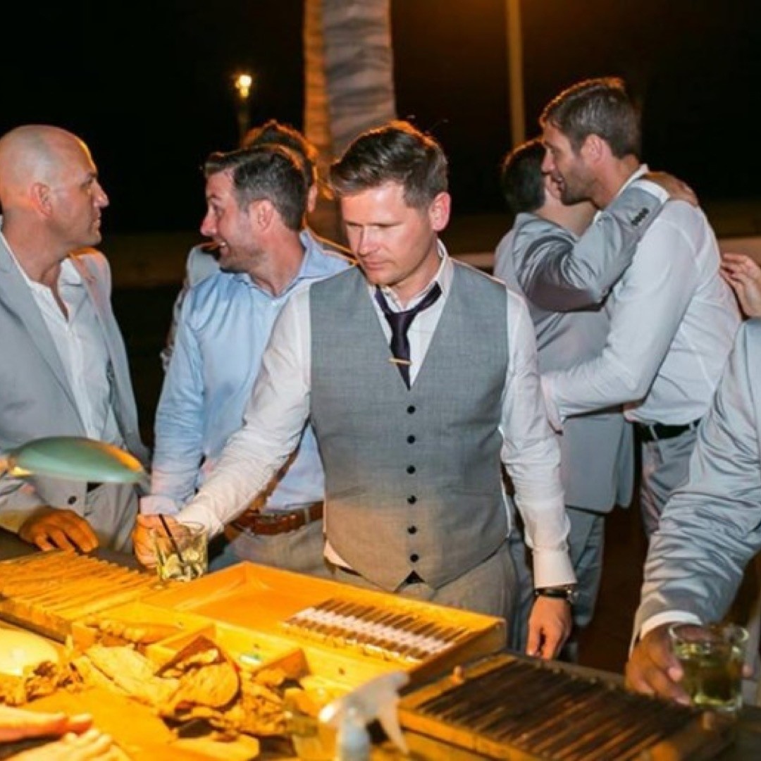 pure_cabo's tweet photo. Add the special flare of #cigarRolling to your event in Cabo San Lucas! Check out https://t.co/9UUPgXdnQ6 for more information!

#Cabo #weddingidea #specialevents #cigar #cigarrolling #customcigars #destinationwedding #cabowedding #caboparty #cabosanlucas #purecabo #cabodotnet https://t.co/JeCiAES5lw