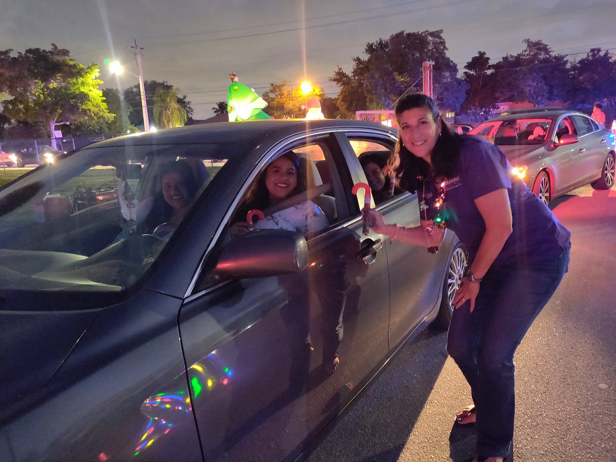 CityofTamarac's tweet photo. Tamarac's holiday spirit is strong! Hop into your sleigh and head to the Tamarac Sports Complex for tonight's Tinsel Town Holiday Drive-Thru. Enjoy music and holiday decorations as you make your way through Tamarac's very own winter wonderland! We will be here until 8 p.m. https://t.co/OwuNQoAJGa
