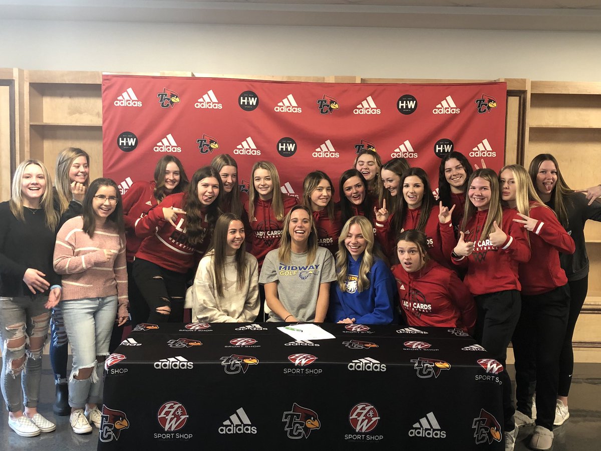 SportsTaylor's tweet photo. Congratulations to LeeAnn Goodin who signed to Midway University today to continue her Golf and Academic career. Way to go young lady. #WeAreProud #TCGolf #MidwayGolf #CollegeBound @TC_Schools_KY https://t.co/VFuw3UDeEp