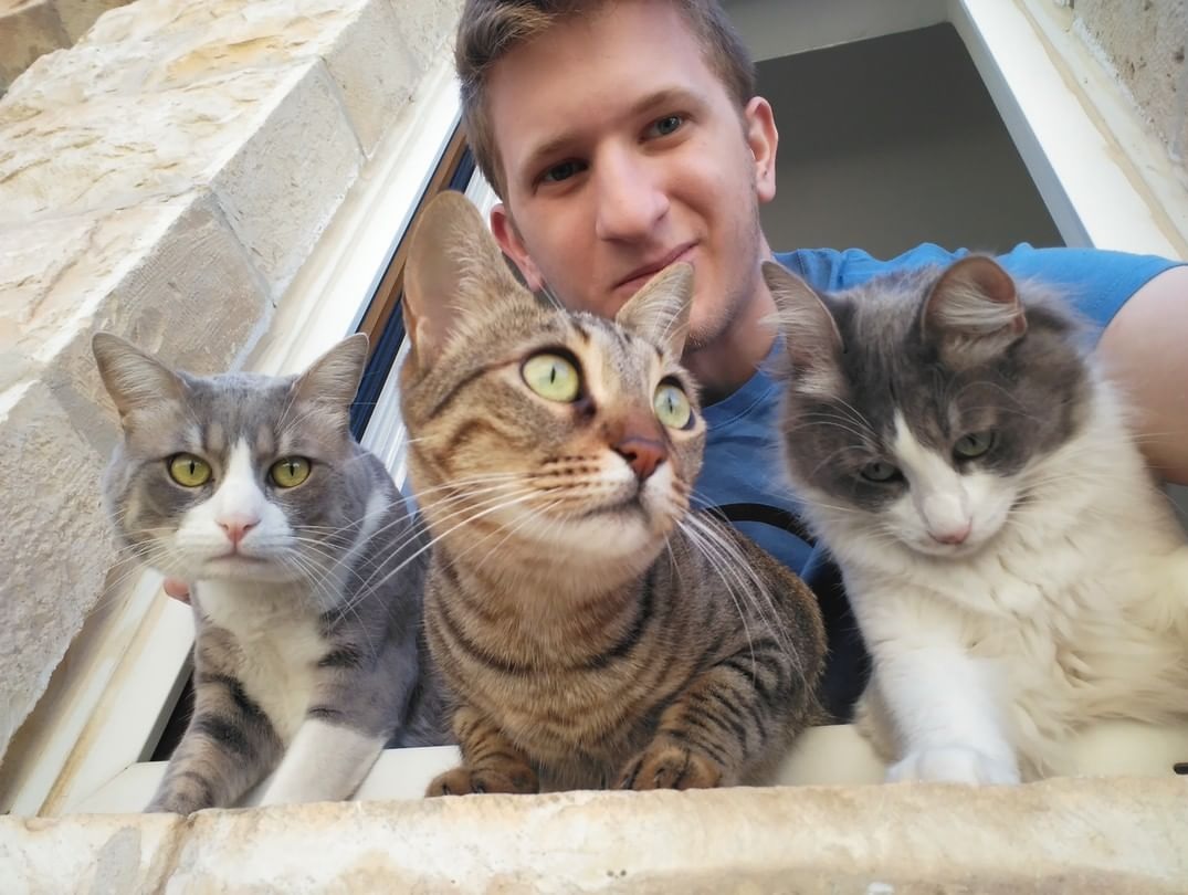 Secondst's tweet photo. Your Pet is Music Called #Sympawnies by @NoamOxman  on #Staccato by Judlyne Lilly-Gibson via #spreaker https://t.co/kN8sHfNuWi https://t.co/ulML0cJZvM