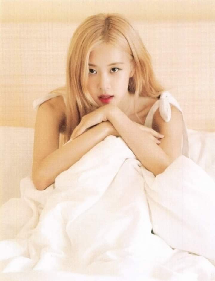 Ngày mới thức giấc rồi thì chiến tiếp  đi mấy bác ơi. Hôm nay là ngày cuối rồi đấy. Các bạn cố gắng hết sức nha, mình cũng vậy đây, chỉ mong nhận được kết quả tốt 🤗
Fighting!!💪☘️🌹☘️🌹☘️
3p Retweet 1 lần 
Đăng Tweet hợp lệ nha 👇
I vote #MAMAVOTE #rosé