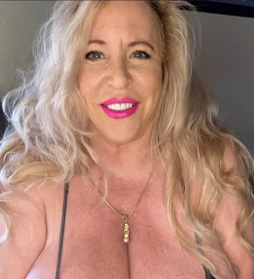 Live Show tonight between 7:30 &amp; 8:00 PM PST on https://t.co/nC5aC3abF9 #EuropeDiChan https://t.co/R<a href="/tag/europedichan"class="tags"><span>#europedichan</span></a>