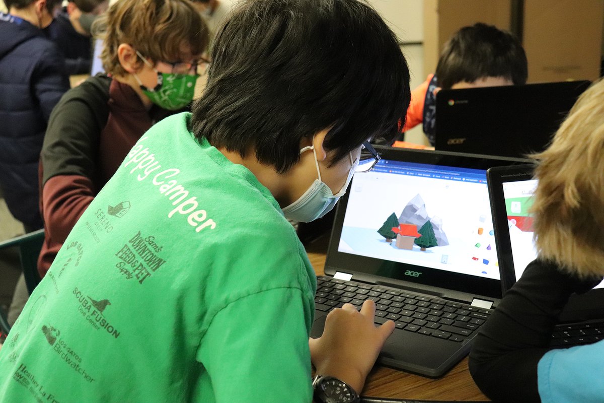 TSTboces's tweet image. Instructional Specialist, Tech &amp;amp; Digital Fluency @FWoodardTST worked with Dewitt Middle School students at @IthacaNYSchools to put together a 3D printer and build their own designs with Tinkercad software 🖥🖨 Visit tstboces.org/RSS for more info on offerings @Rsststboces