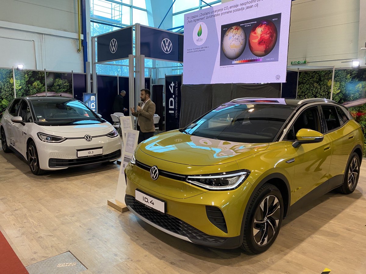 FilipKM's tweet image. No matter if sometimes looks like it's an endless struggle, remember...it's a marathon, not a sprint! Enjoy it!
#emobility #waytozero #volkswagengroup #volkswagen #climatechange #cop26glasgow  #id3 #id4 #sustainablefuture #newauto #accelerate