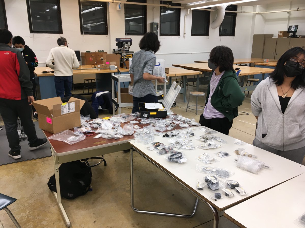 AKmicikewycz's tweet photo. The @CurieHS Robotics Team prepares for a robotics competition at Bowen High School this weekend!!  Curie students Natorion J., Joseph V., &amp; Julian H. recruited more teammates and trained them thanks to engineering teacher, Dr. Katti!! #CondorPride https://t.co/2rjIf3kkkJ