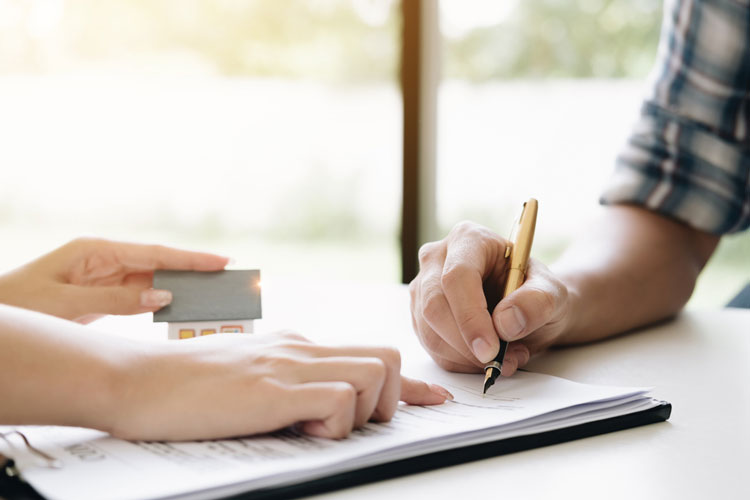 NationwideTitle's tweet photo. If you have questions about your title insurance policy, reach out to Nationwide Land Title. Call 888-308-6465 to schedule an appointment today!#Titlecompany #LandTitleCompany #TitleInsuranceServices #LandTitleService #Shortsaleassistance... https://t.co/buCi1K7Bpp