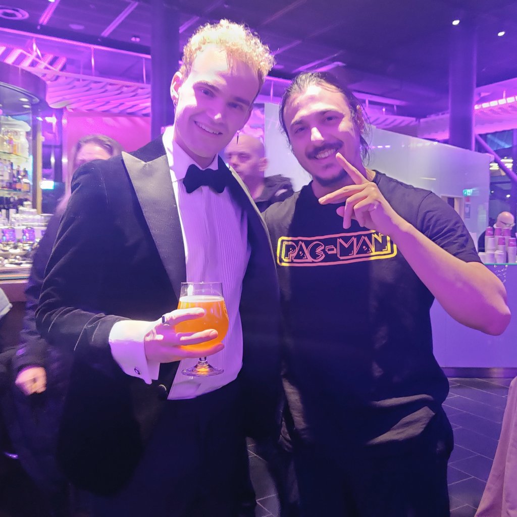 Pala's tweet photo. #iem #idolse #pala #birkir https://t.co/9h5BBJuZCq