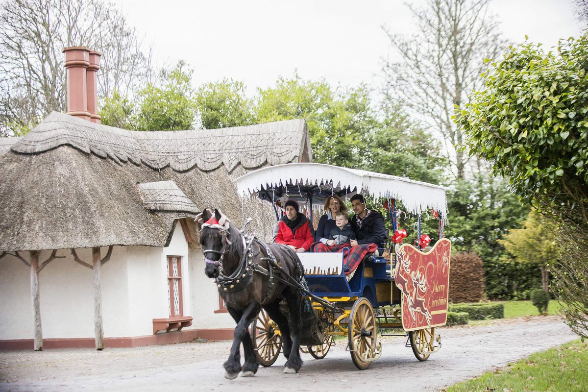 半世紀以上歌い継がれているアイルランドのクリスマスソング「クリスマス・イン・キラーニー (Christmas in Killarney) 」は、テンポが良く、気分の高まる1曲です。アイルランドのクリスマスに思いを馳せながら聴いてみませんか？

📷: キラーニー、ケリー県
🎧: youtu.be/SqIMZGbkbbo