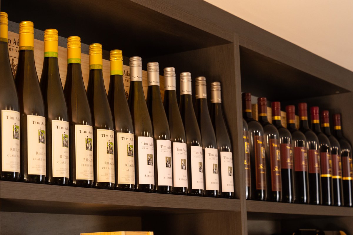 InBath's tweet photo. @BistroWineMan, Stephen Barrett, selects 6 Tim Adams wines (from Clare Valley 200k north of Adelaide), with an eye on the festive season.
https://t.co/hO0iyTwXUh https://t.co/rELkA9Q07G