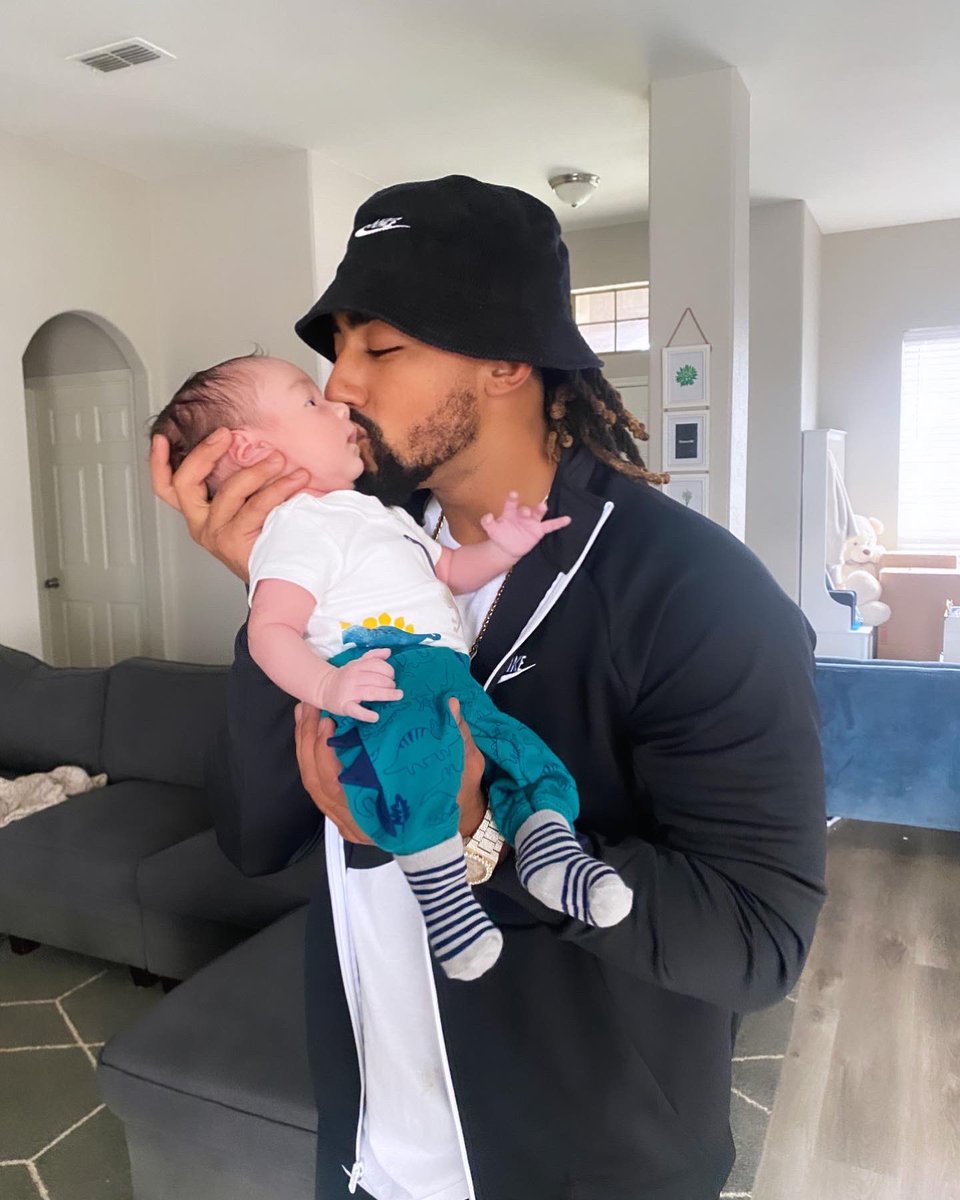 WrightCrystan's tweet photo. I can’t play with my creation, give the world to my lil boy !!! 🌏👶💙 https://t.co/XLEljI9JF1