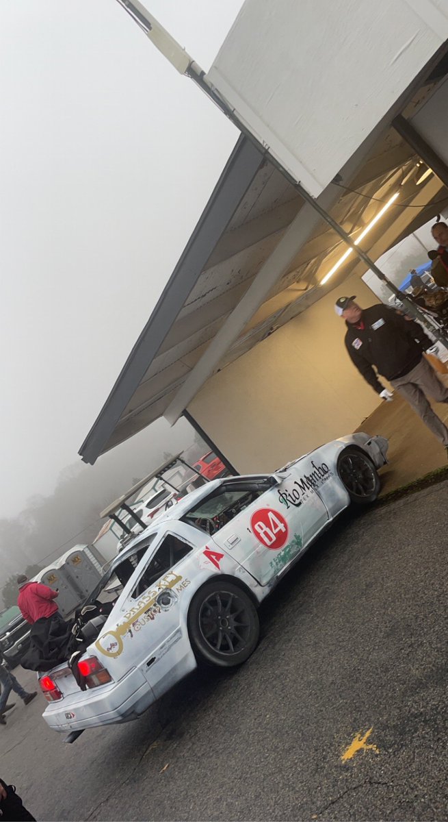 RacerRonnie55R's tweet photo. After alot of excruciating work, somehow we're racing 24 Hrs of Lemons at Road Atlanta this weekend #FinallyRacing https://t.co/xFuVUfIWRE