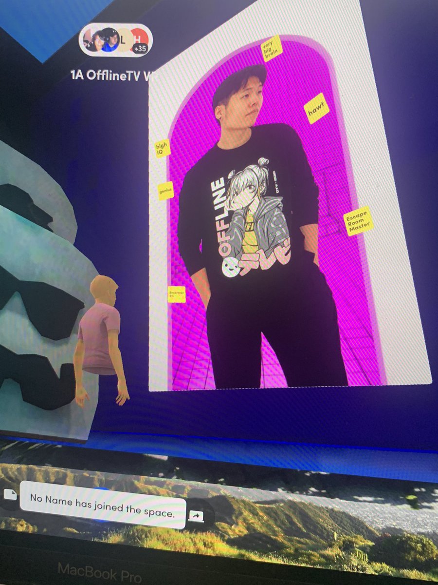 CamCaterio's tweet photo. Made a Toast shrine in a #OTVVR room :) @DisguisedToast @OfflineTV https://t.co/M4JSbzgX7L