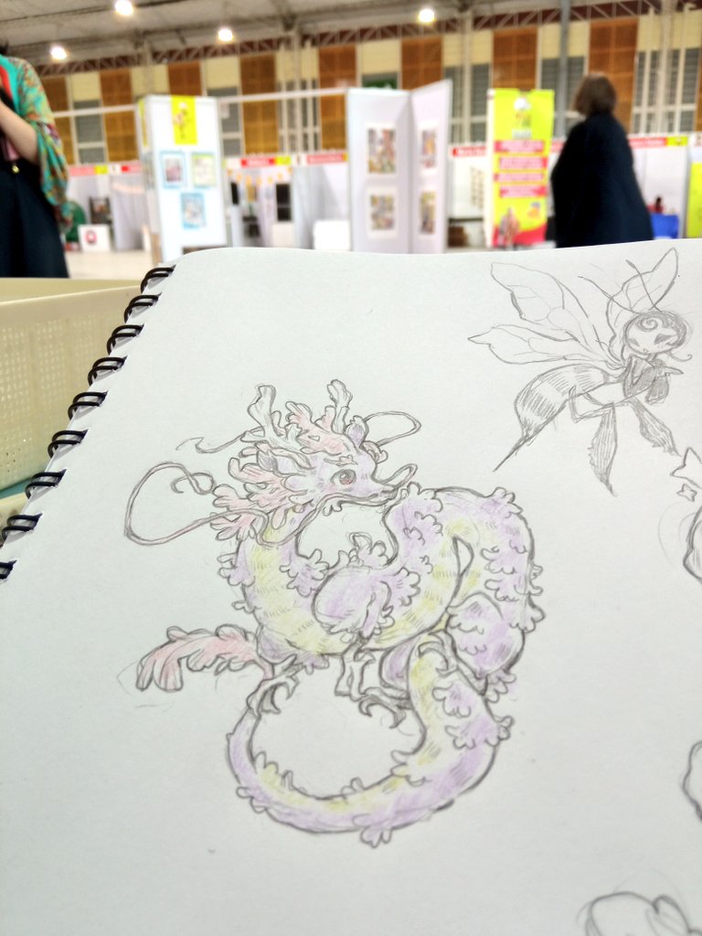 royfishes's tweet photo. Primer día del Festival Aguacero completado! ✨👌🏻

Me encanta como quedó este dragón, quizá lo haga sticker ✌🏻

#doodle #illustration #dragon https://t.co/3WVaVGLfcs