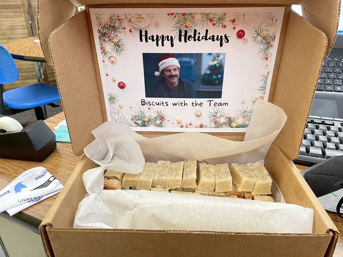 Biscuits with the team! 🎅🏻😊🎄#believe #tedlasso