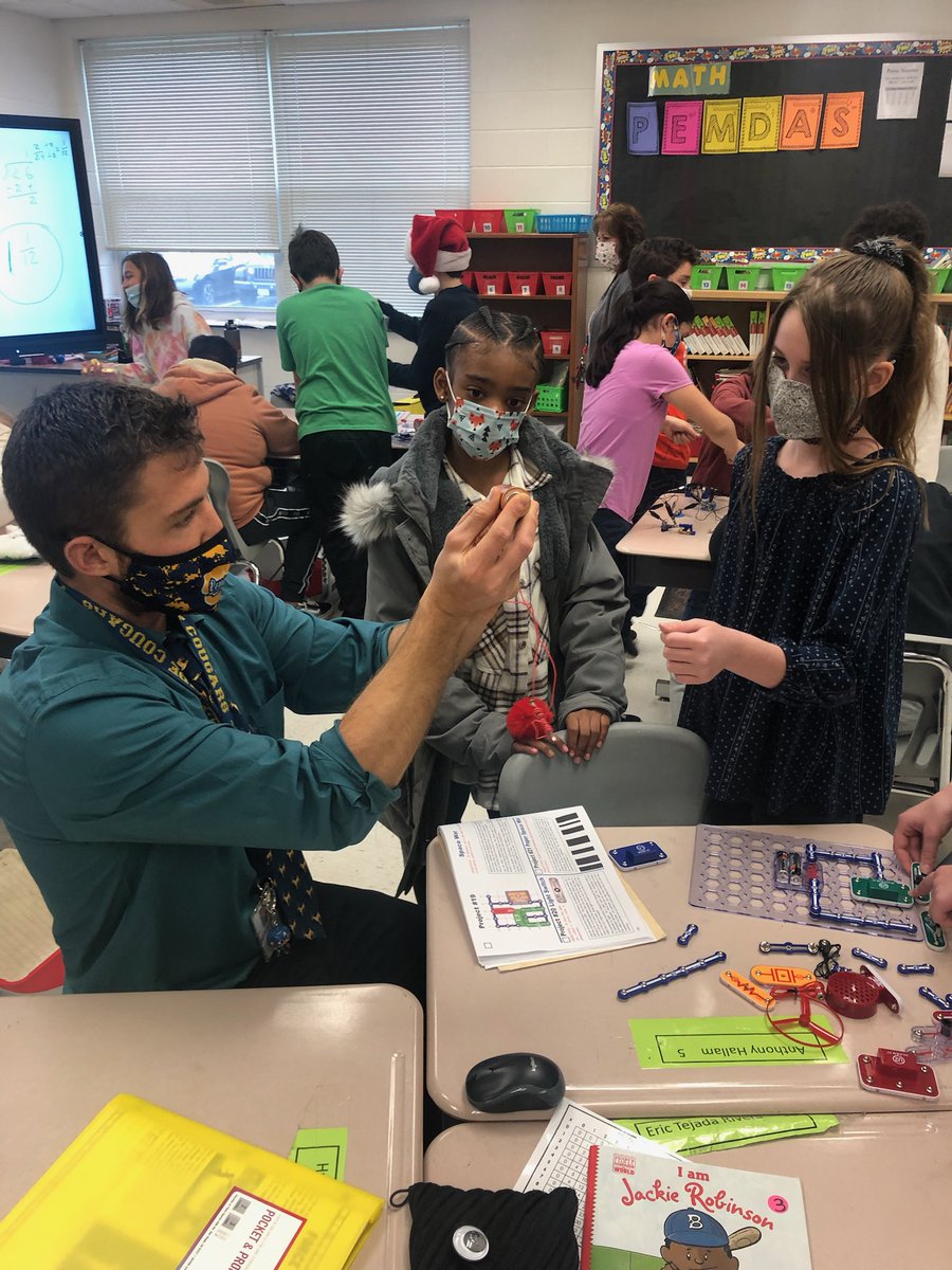 GregVeto92's tweet photo. A great time this week working hands on with electrical circuits, currents and electromagnets. https://t.co/Vo2qKSvcnq