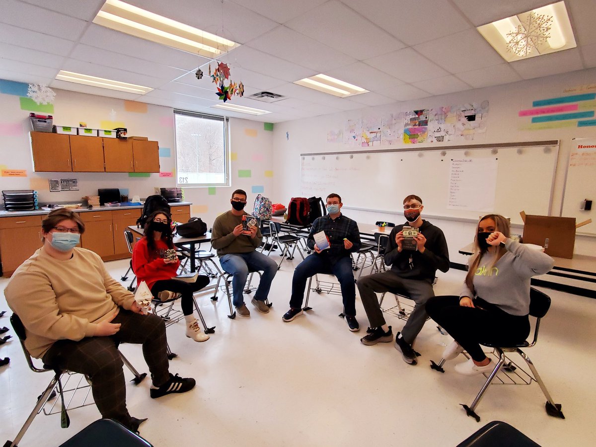 MissMillerAP's tweet photo. One of my favorite days in #TigerAPLit: "Show and tell" with significant objects from our independent reads. A couple people missing, but really great presentations from those who were here. https://t.co/TWK74pcMF0