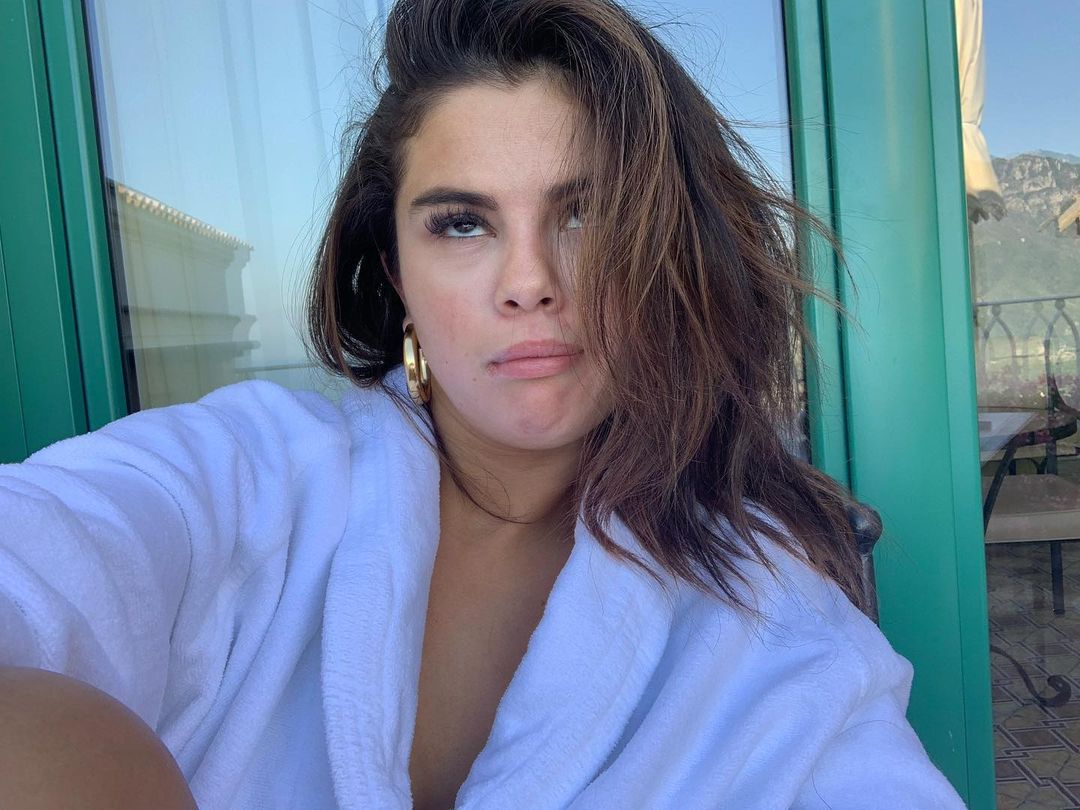 selenaandchef's tweet photo. The way @selenagomez doesn't even need to try ๐ #selenaandchefseason4 #comesnaturally #sg
How is everyone's weekend? https://t.co/n51VqVhrx5