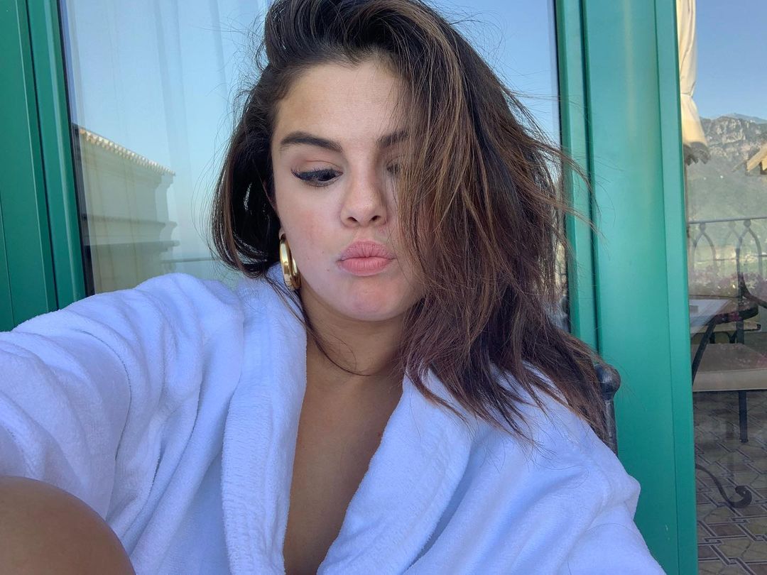 selenaandchef's tweet photo. The way @selenagomez doesn't even need to try ๐ #selenaandchefseason4 #comesnaturally #sg
How is everyone's weekend? https://t.co/n51VqVhrx5