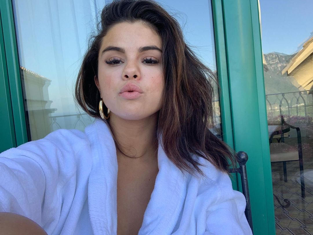 selenaandchef's tweet photo. The way @selenagomez doesn't even need to try ๐ #selenaandchefseason4 #comesnaturally #sg
How is everyone's weekend? https://t.co/n51VqVhrx5