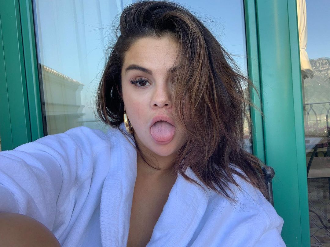 selenaandchef's tweet photo. The way @selenagomez doesn't even need to try ๐ #selenaandchefseason4 #comesnaturally #sg
How is everyone's weekend? https://t.co/n51VqVhrx5