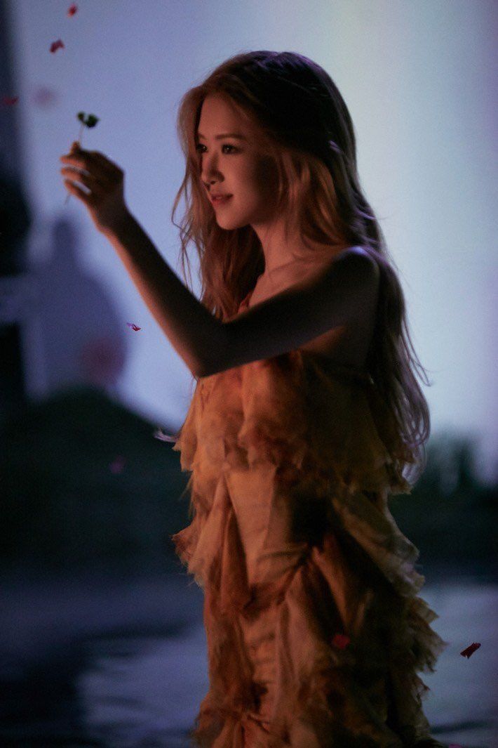 Retweet vì Rosé nào mọi người ơi, ngày cuối rồi cứ 3p retweet nhé 
#MAMAVOTE #rosé