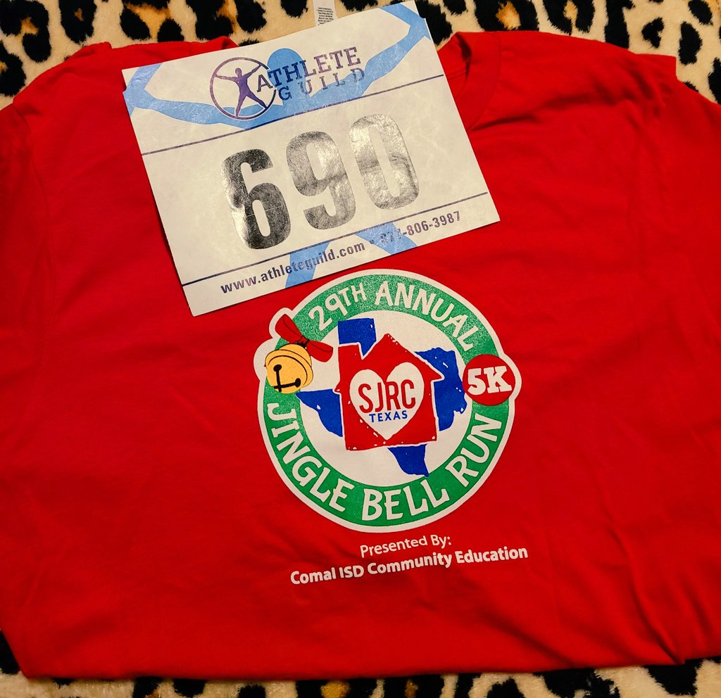 Villarreallearn's tweet photo. Picked up my Jingle Bell Run swag! Let's go!! β€πββοΈ#comalfit @ComalFIT https://t.co/0kE58jS5Gf