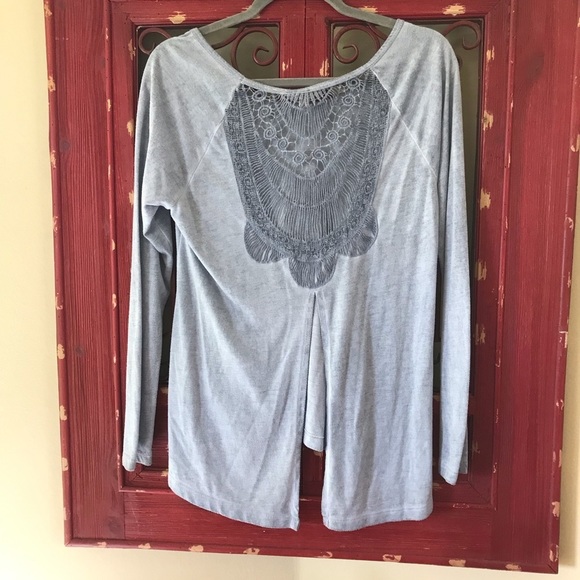 Montage_Decor's tweet photo. So good I had to share! Check out all the items I'm loving on @Poshmarkapp #poshmark #fashion #style #shopmycloset #eyeshadow #othersfollow #aj: https://t.co/McCm8PmIN2 https://t.co/v6vZ8bxcXq