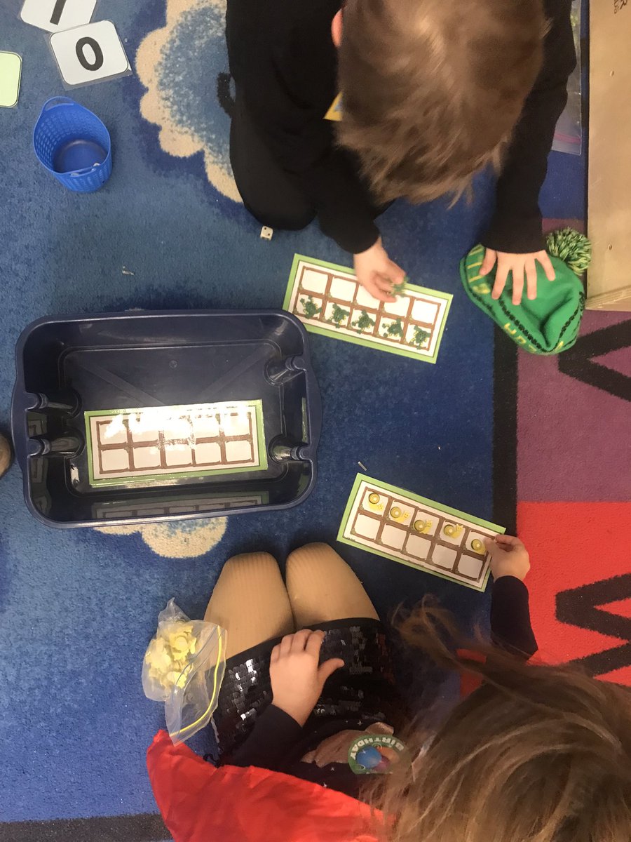 Spatarograde1's tweet photo. Adding and subtracting at our math centres today. https://t.co/tzhhyaqP9S