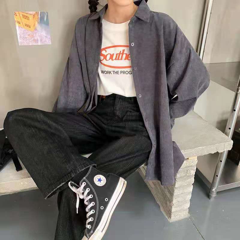 baranggcewe's tweet photo. kemeja oversize corduroy 

cakep banget warnanya bisa buat outer, auto trend stylish! murah dan gak panas! 🥳

https://t.co/7vtAdNBoBL
75k https://t.co/PFgtalnjuk
