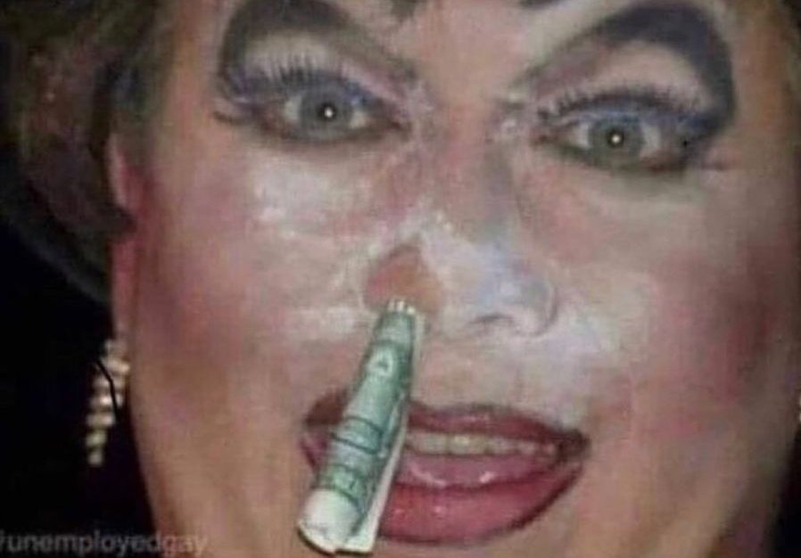 Hoy tranqui que mañana trabajo

Yo a las 3 am: