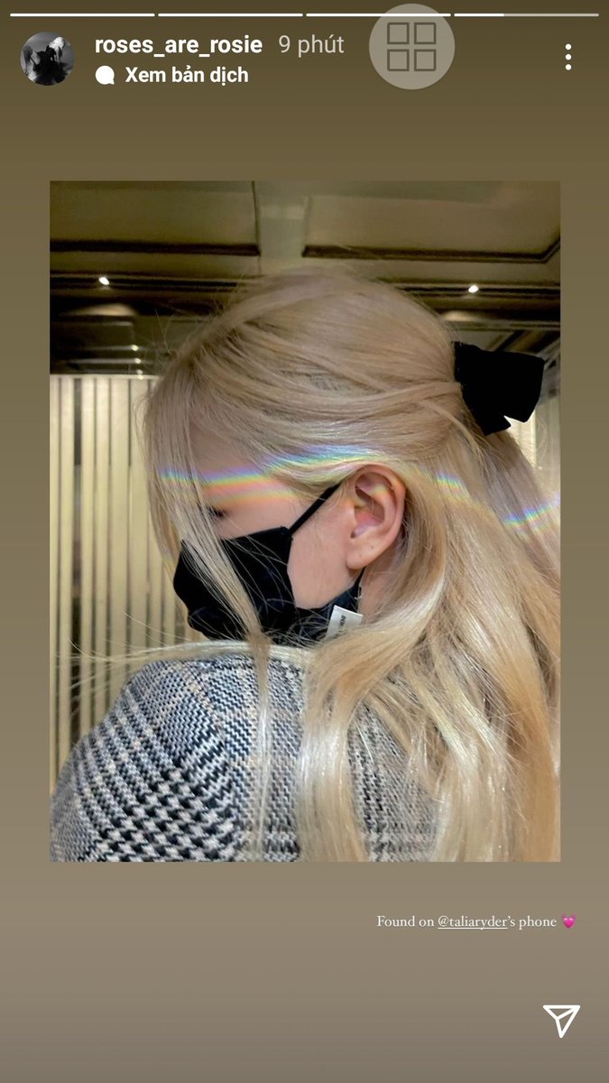 Cố lấy cái lượng vote twt kéo lên cho Rosé nha mn.Rosé mà nhận giải chắc hết chơi bede luôn quá
#MAMAVOTE #rosé