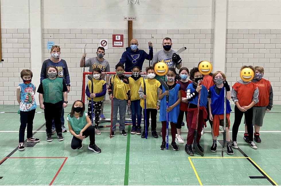 Susielmb's tweet photo. Beasley PE had an awesome time with St Louis Blues Street Crew this week -and today a special guest Blues Alumni Jamal Mayers #stlblues https://t.co/9ajYpCXVRf