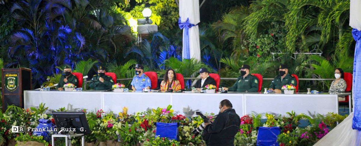 #Nicaragua|Comandante Daniel Ortega y compañera Rosario Murillo, participa de la XXVI Promoción de Oficiales del Centro Superior de Estudios Militares
#DiciembreEnPazYVictorias #LeónRevolución #PLOMO19  <a href="/DrSuazo915/">𝙎𝙪𝙖𝙯𝙤 ☭✊🏻🇵🇸</a> <a href="/BERINGESQUIVEL/">Bering Esquivel</a> <a href="/FelipeSCamposA/">Felipe Campos</a> <a href="/FITOMarencoJS/">FITO Marenco JS</a>