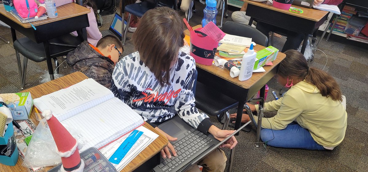 𝓛𝓲𝔃 𝓛𝓾𝓮𝓫𝓴𝓮 tweet media