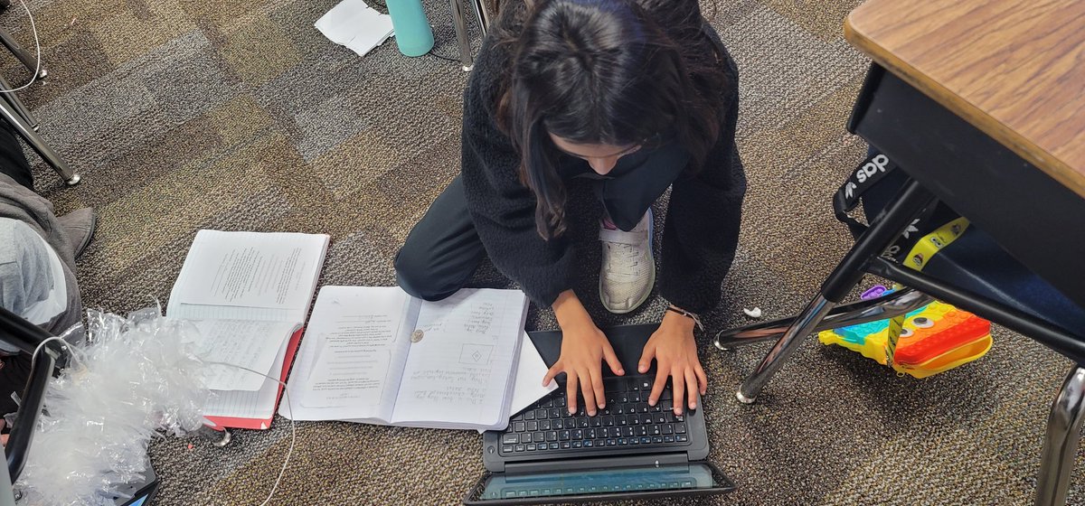 𝓛𝓲𝔃 𝓛𝓾𝓮𝓫𝓴𝓮 tweet media