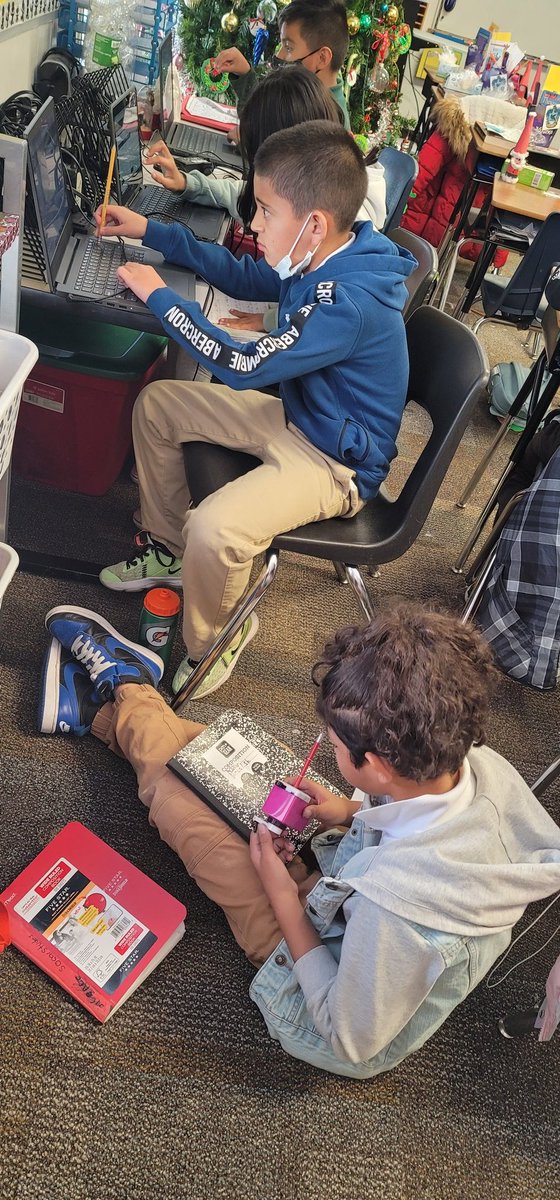 𝓛𝓲𝔃 𝓛𝓾𝓮𝓫𝓴𝓮 tweet media