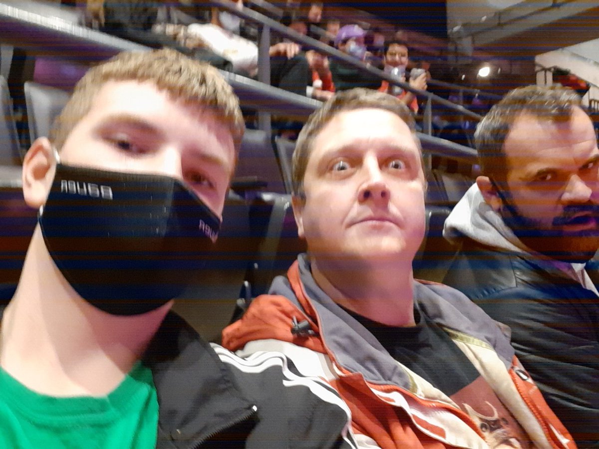 Coach_JWJ's tweet photo. In town for the Grey Cup and decided to take in a Raps game! #wethenorth #ForTheW @coach_mtb https://t.co/76qnyNTtoD