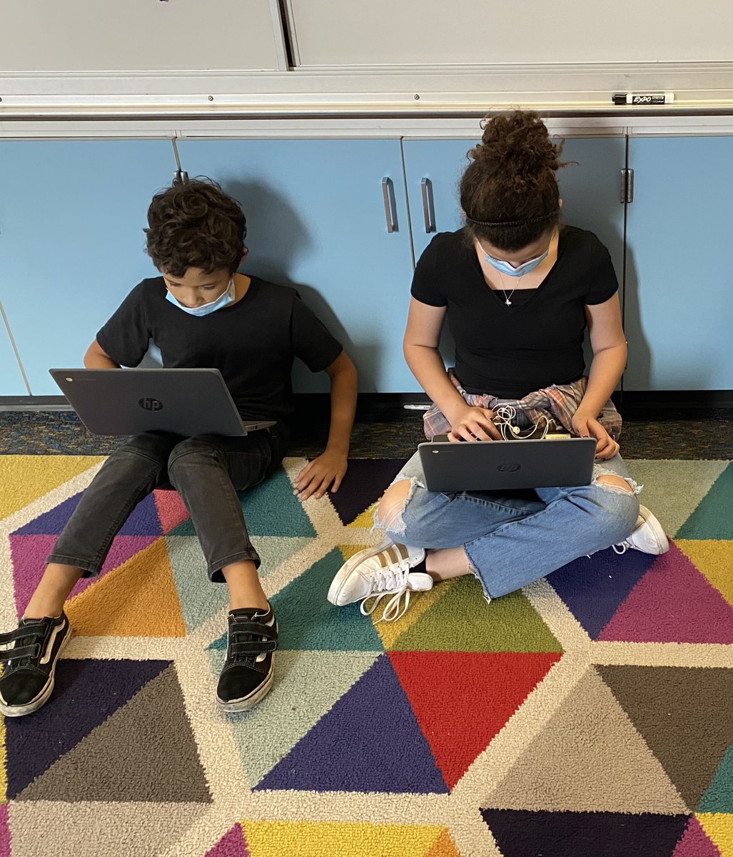 greentree_iusd's tweet photo. This week Greentree Eagles participated in Hour of Code. Students had so much fun learning new codes and inventing on their chrome books! #hourofcode https://t.co/YzwZ3lYoG6