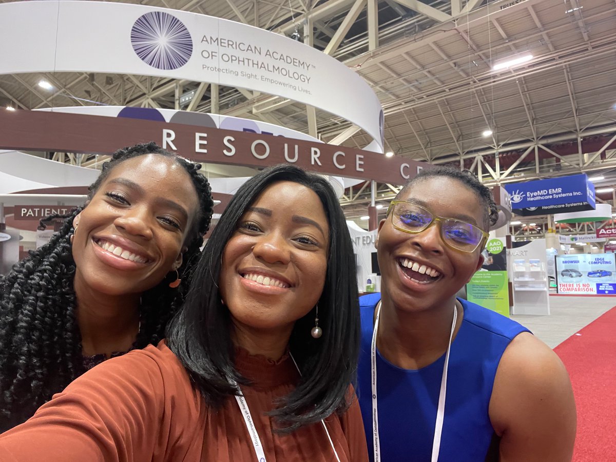 TheeAlissaB's tweet photo. Cant believe #aao2021 was already a month ago! Pictured here are some friends I made and a pic of one of my fav sessions about finding mentors who “show us the horizons we may not see”. Also featured, the best group selfie I took all weekend with new friends &amp; Dr. @JeffPettey ☺️ https://t.co/u6xoUL2Fbh