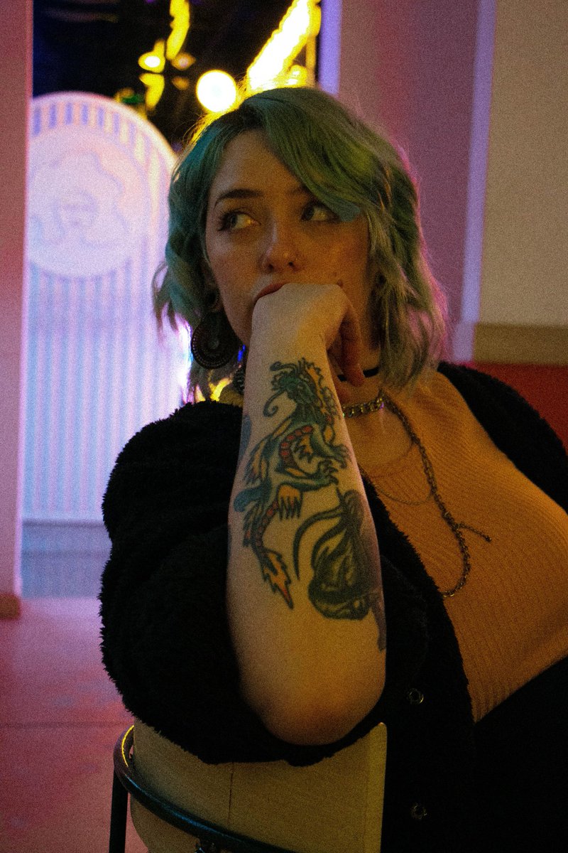 themeraldplanet's tweet photo. 📷: @zedivaj 🔥

#TEP #themeraldplanet #musicaemergente #sonidoslocales #musicproduction #80s #esmeralderos #JulioTEP #JeffTEP #LinaTEP #altmusic #musicabogota #homestudio #spotifylatam #bandaemergente #musicacolombiana #synthesizers #retro #livemusic https://t.co/9jx3pvLfSt