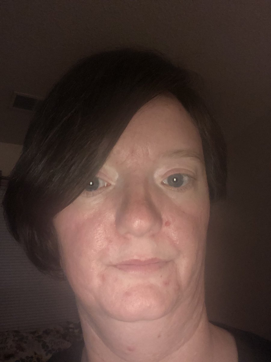 christy8885's tweet photo. Ta da phase 1 done 4 weeks starts the second step of you can’t tell I colored my hair my first time ever coloring it https://t.co/itdIRAGbrs