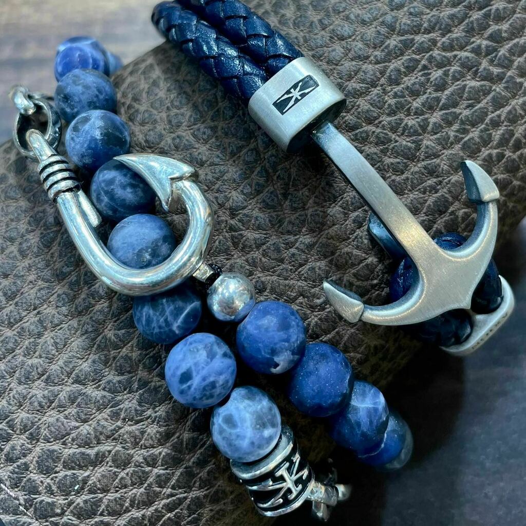 Yeah, we know it hard to get cool gifts for guys. We got you covered with unique nautical bracelets. #mensjewelry  #nauticaljewelry #hookbracelet #fishinghookbracelet #nauticalgifts #leatherbracelets #beadbracelet ift.tt/2ohphXG