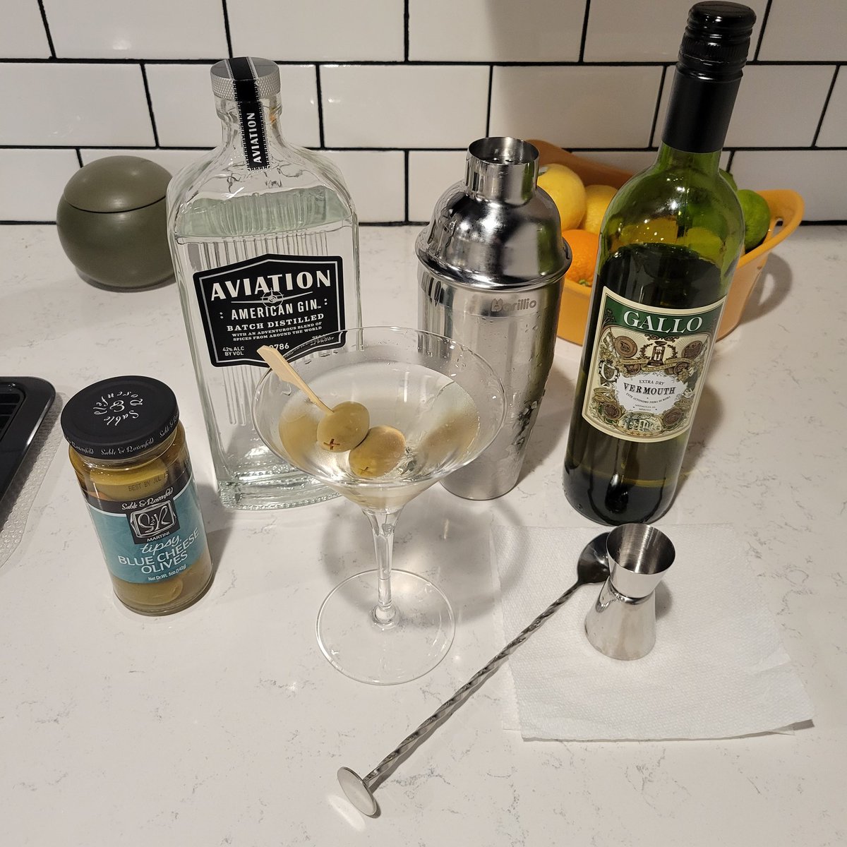 clollie's tweet photo. Popping my gin martini cherry with a little #AviationGin The closest I'll probably ever get to having @VancityReynolds inside me.😢 https://t.co/fsY8Ihi8Cu