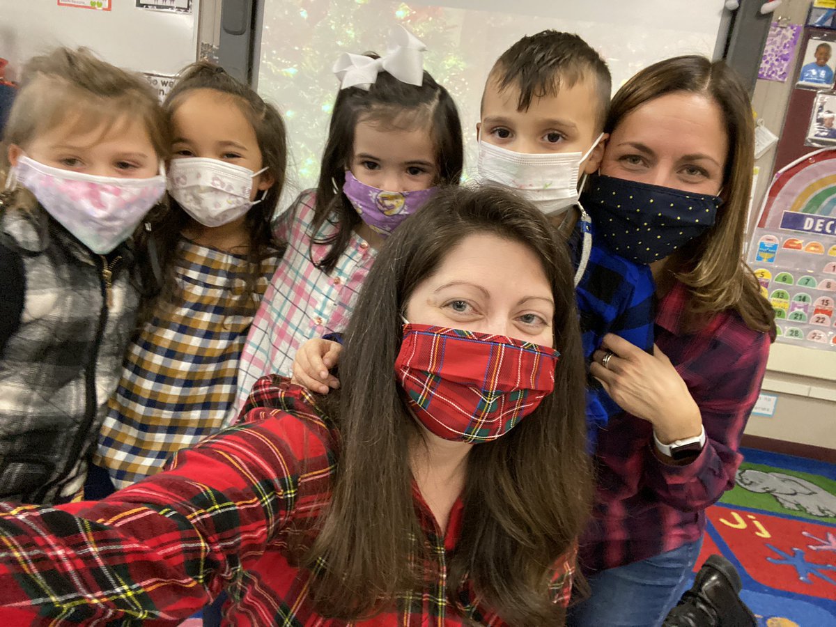 TurnpikeES's tweet photo. Flannel Friday in full swing at TES! https://t.co/uDrJBUeeT1