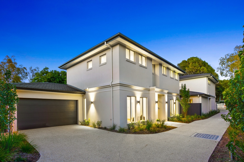 CastranGilbert's tweet image. Developer Instructs the Immediate Sale of this Substantial Two Storey Residence

For more information, contact:
Paul Castran 0418 313 038
Scott Banks 0411 700 099

Or visit our website: bit.ly/3Efyp63