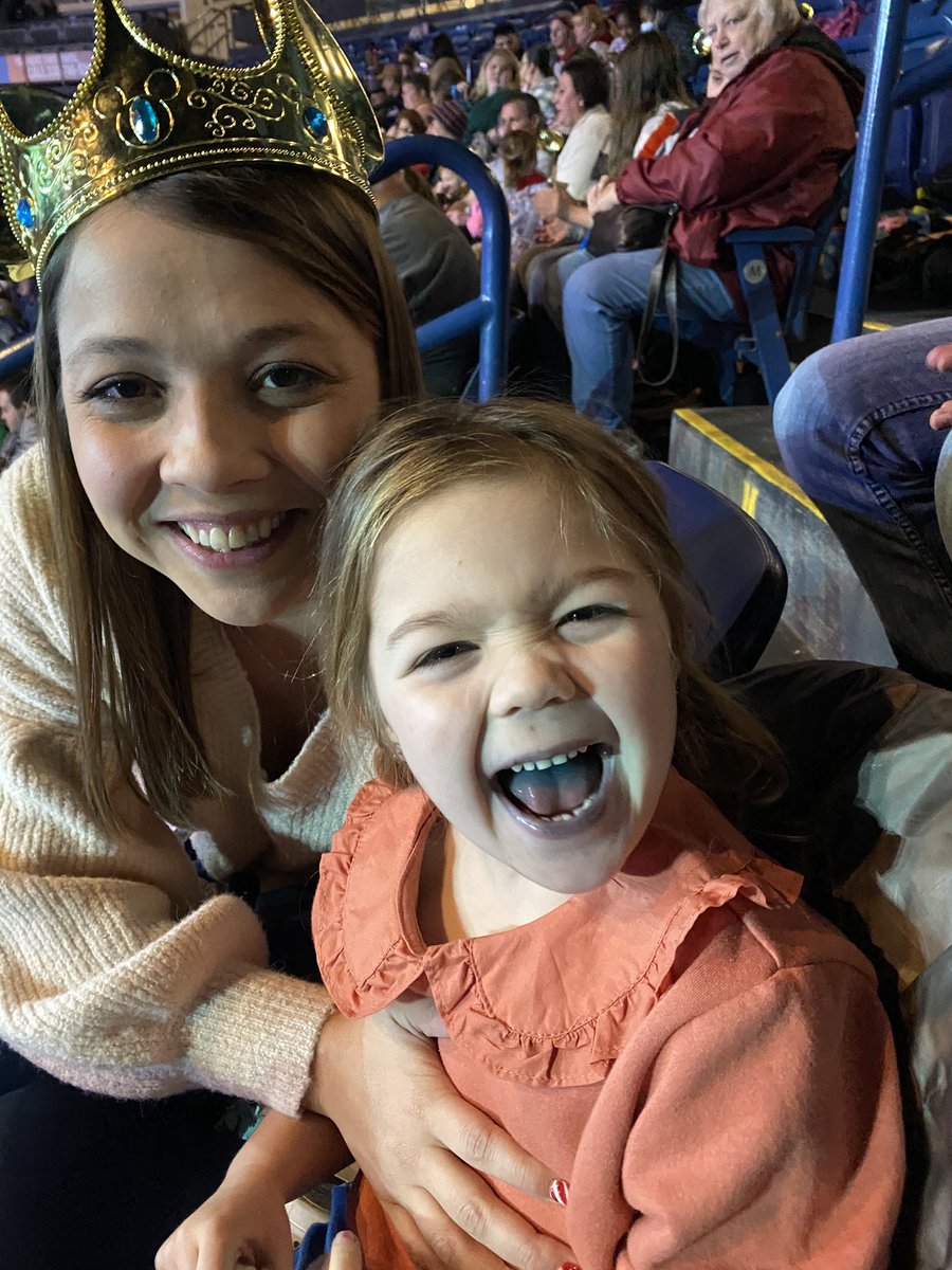 RendinF's tweet photo. #DisneyOnIce https://t.co/0eC1B6ONZT