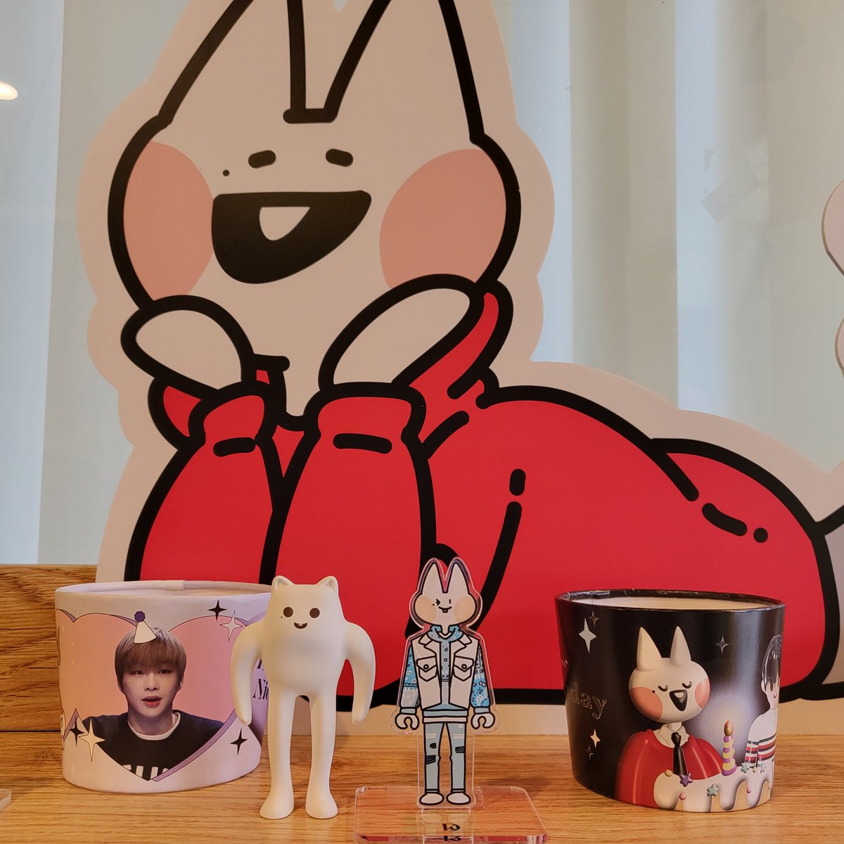 dani_sunni's tweet photo. 다냥이 성공 >.<
진짜 커스텀플모즈들 실물보니까 짱이에여
니엘이 오늘두 생일축하해♡
#ColorsofDaniel
#HappyDanielDay
#너와나의_강다니엘_26번째겨울이야기 https://t.co/BgKFQoeZDC